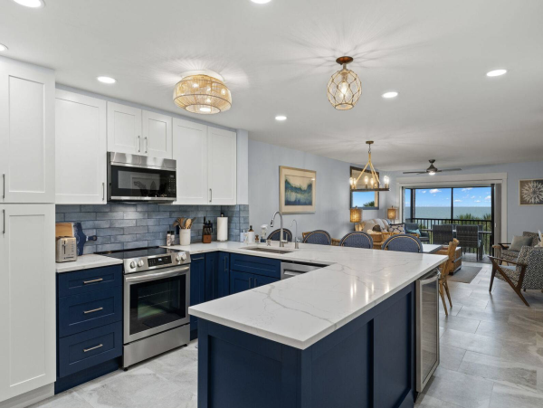Family Friendly Complex in Sanibel Located on the Beach